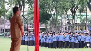 BIROKRASI-Ilustrasi-pegawai-Pemkab-Bojonegoro-saat-melaksanakan-apel-Ratusan.jpg