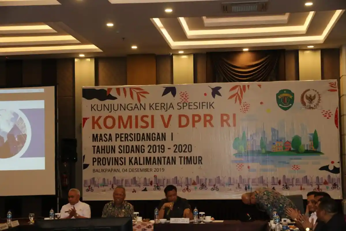 DPR RI Tinjau Tol Balikpapan-Samarinda, Ada Titik Longsor dan Tanah Labil, Pesimistis Maret Operasi