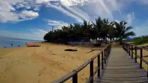 Tempat-Wisata-Pantai-Dekat-IKN-yang-Menarik-untuk-Dikunjungi-Punya-Pemandangan-Indah.jpg