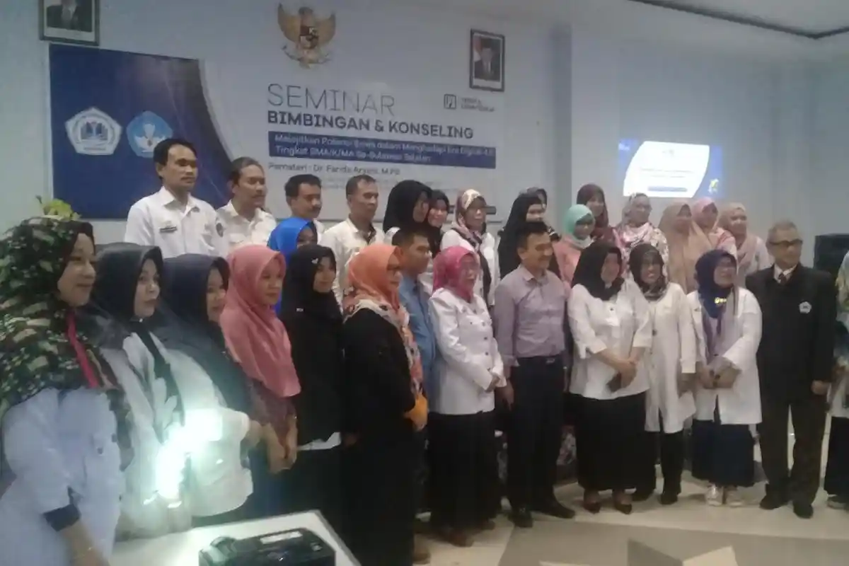 Hadapi Revolusi Industri 4.0, Puluhan Guru SMA Ikuti Seminar di Polinas LP3i Tamalanrea