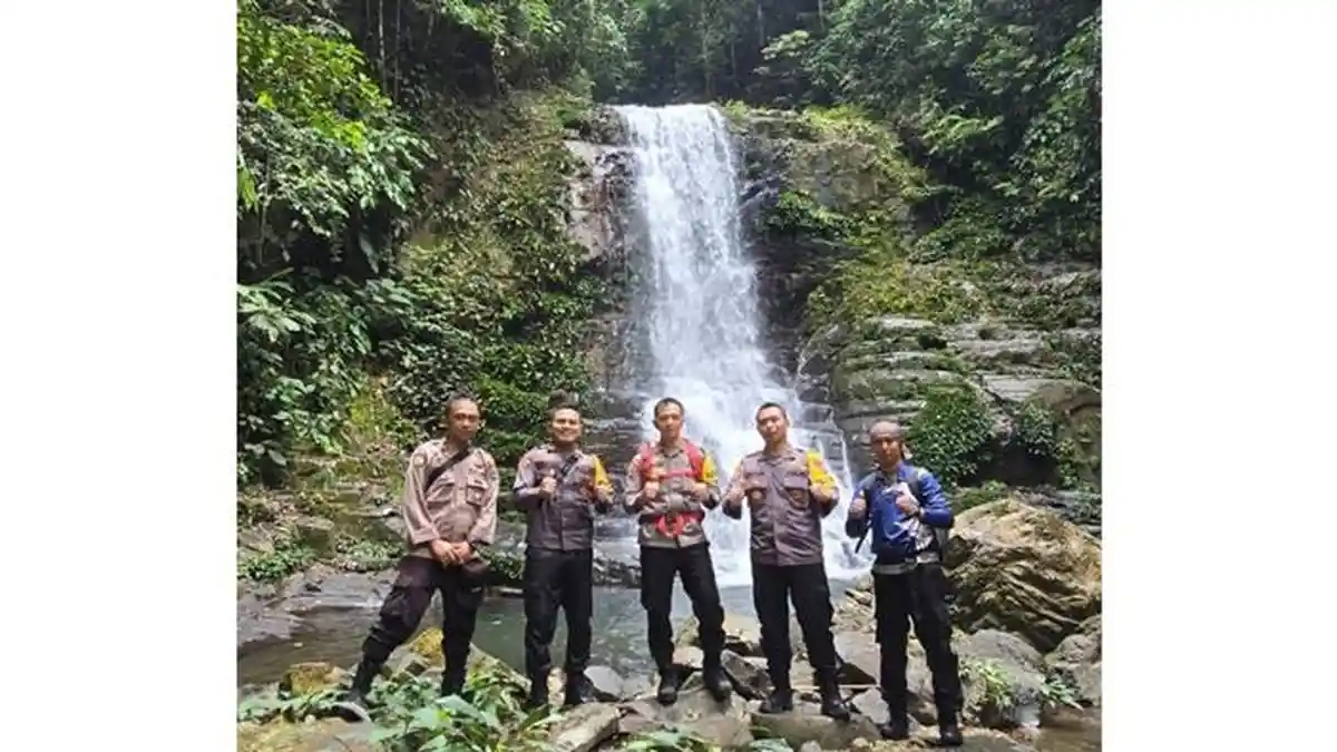 WISATA KALSEL- Air Terjun Batarius, Mutiara Balangan Tersembunyi yang Tawarkan Keindahan