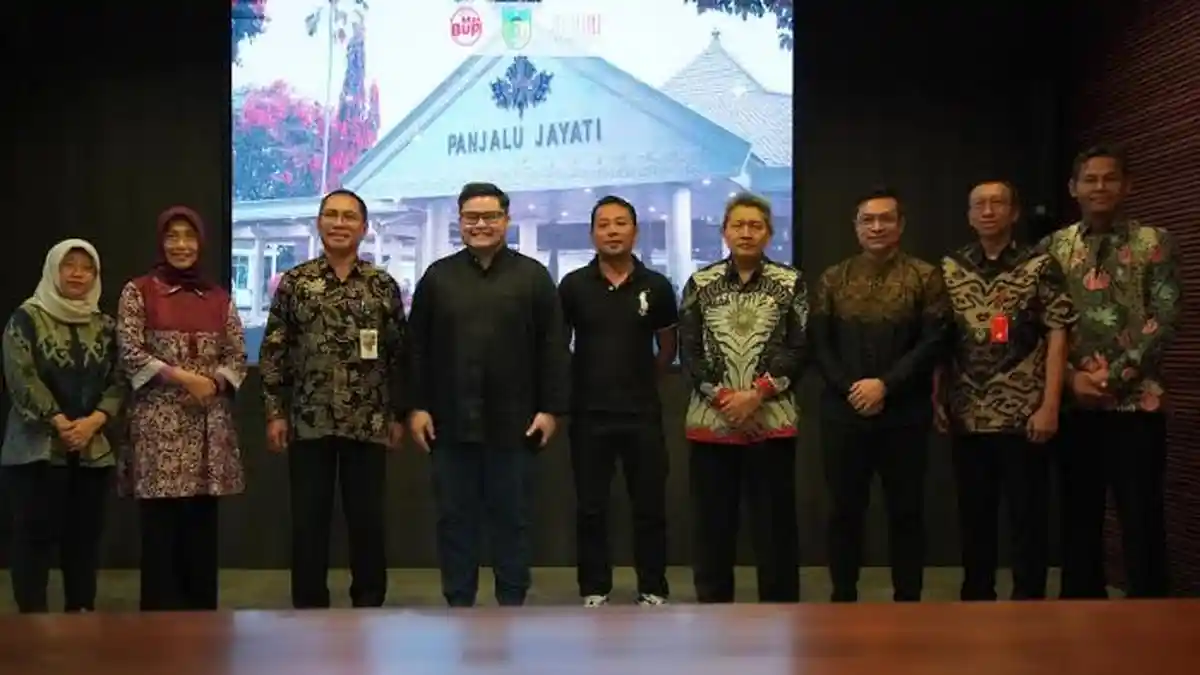 Serap Tenaga Kerja, Mas Dhito Bupati Kediri Dukung Investasi Peternakan Sapi Perah