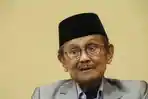 detik-detik-presiden-soeharto-lengser-bj-habibie-bicara-tegas-saya-bukan-pengecut.jpg