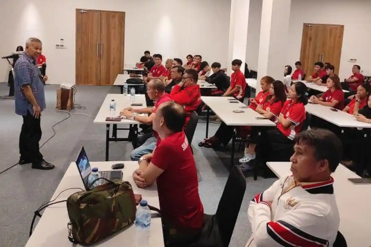 Pakar Komunikasi Aqua Dwipayana Motivasi Atlet Pelatih Peserta Pelatda PON Sulawesi Utara