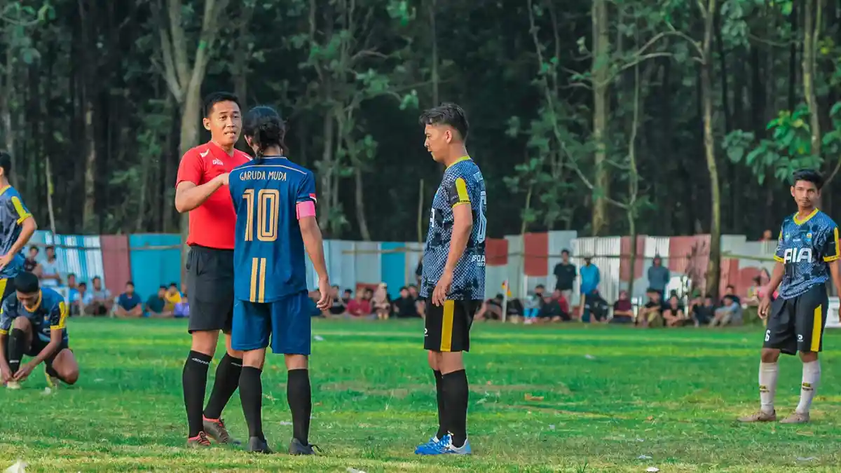 Wasit Liga 1 Agung Setiawan "Nyambi" Jadi Wasit Turnamen Tarkam di Tegal, Ini Alasannya