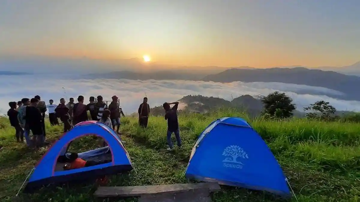 Wisata NTT , Nikmati Pesona Bukit Golo Geleng , Melihat Matahari Terbit dari Ketinggian