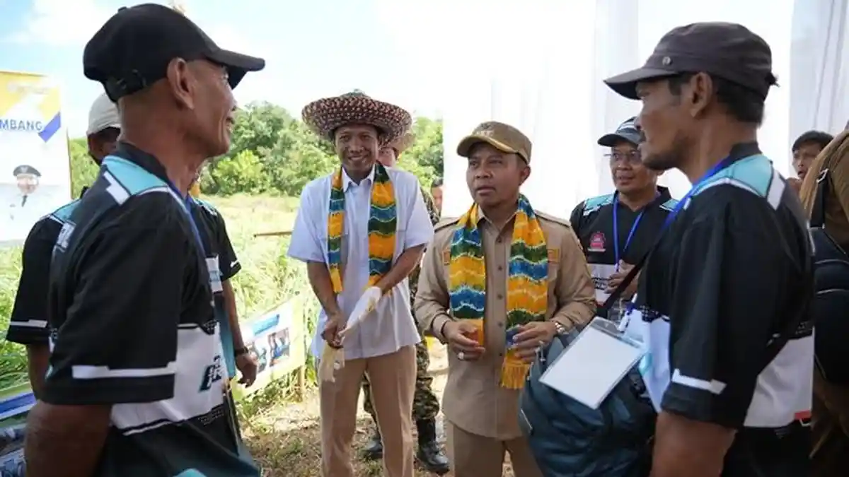 Olah Lahan Eks Tambang di Tapin Jadi Kebun Serai Wangi dan Budidaya Papuyu, Warga Rasakan Manfaat - Banjarmasinpost.co.id