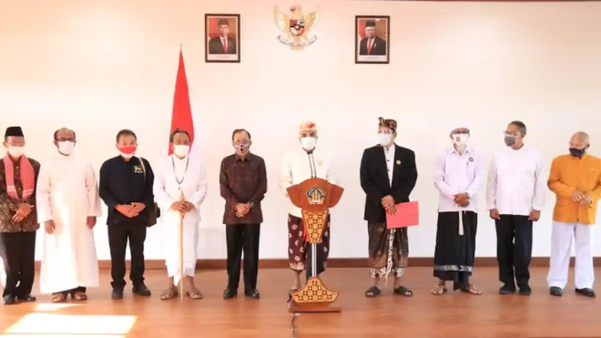 PHDI dan MDA Bali Keluarkan Surat Edaran, Minta Desa Adat Pastikan Tak Ada Keramaian dan Tajen