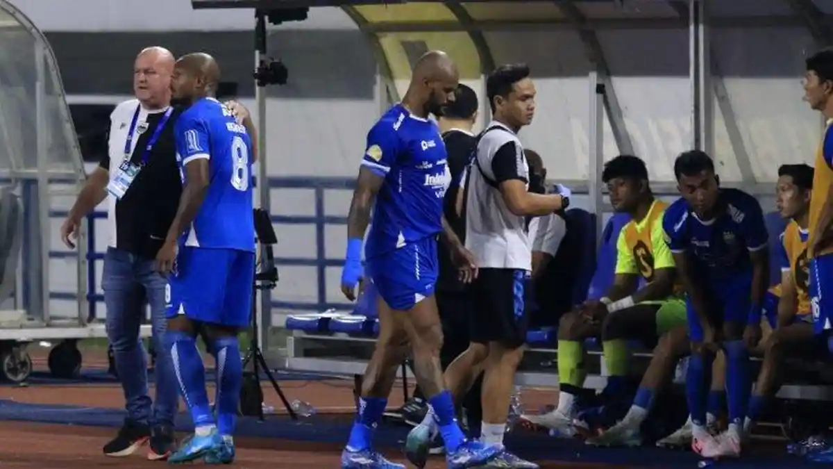 Persib Bandung Bongkar Total Pemain Asing? Disebut Hanya Pertahankan 1 Nama, 1 Lainnya Out