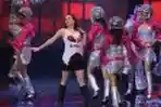 Aksi Panggung Preity Zinta