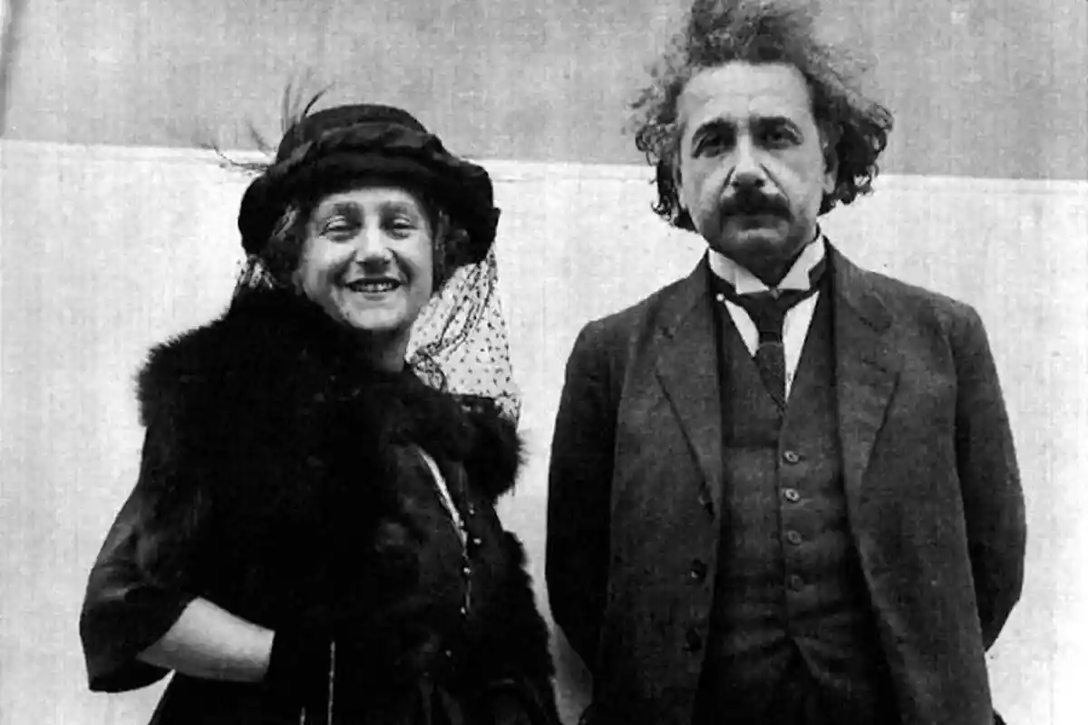 Kisah di Balik Sebagai Fisikawan, Ternyata Kehidupan Pernikahan Einstein Tak Pernah Bahagia