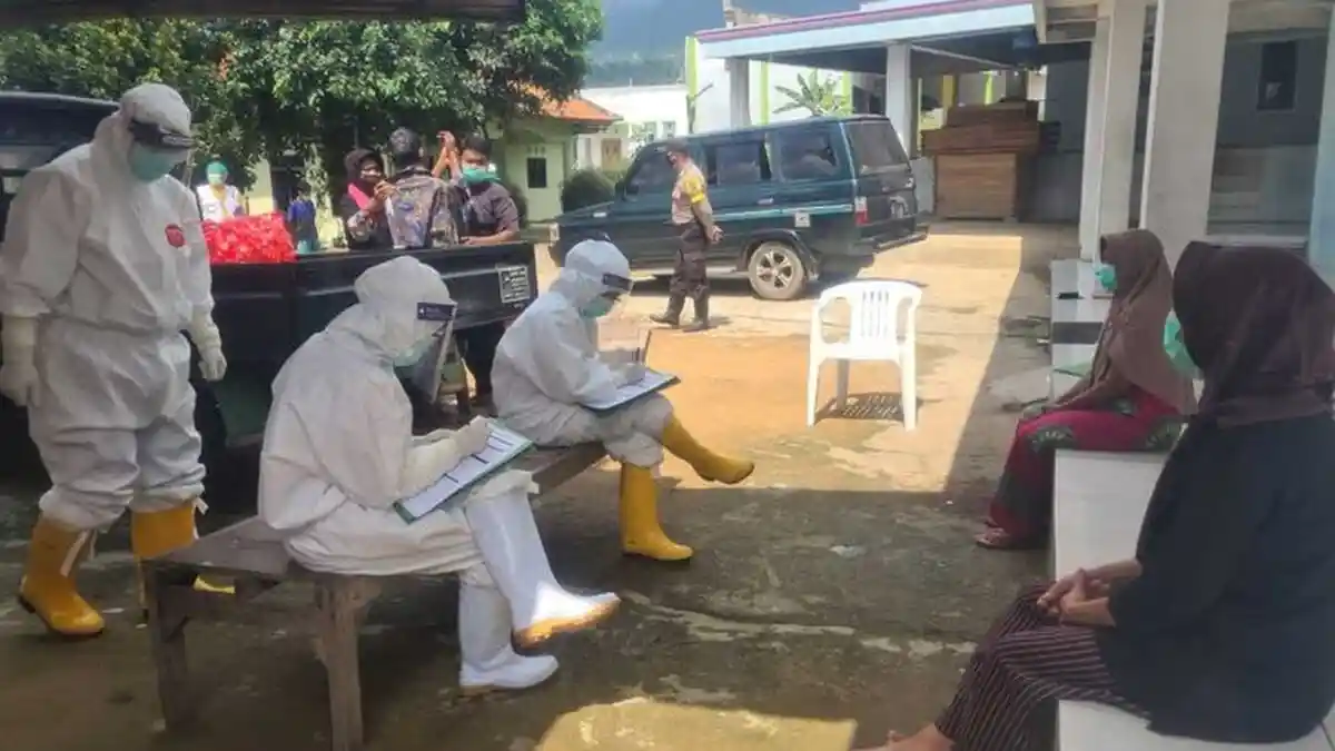 Pasien Covid-19 Ini Malah Pergi ke Dukun, Berupaya Sembuhkan Penyakitnya, Akhirnya Dijemput Paksa