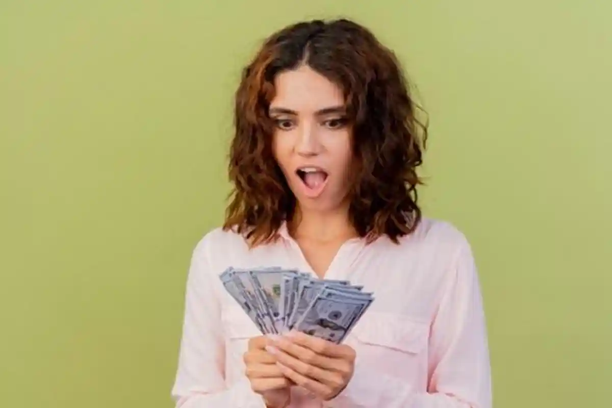 Inilah 5 Zodiak Paling Beruntung Besok 8 Mei 2024, Seharian Dibanjiri Rezeki dan Energi Positif