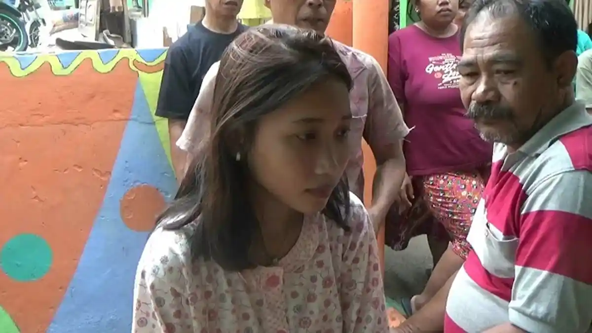Demi Selamatkan Nyawa Putrinya, Ibu Ini Rela Tangan dan Wajahnya Terbakar Api