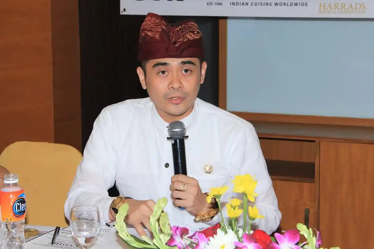 Profil Arya Wedakarna, Senator Asal Bali yang Dituding Rasis Terhadap Wanita Berhijab