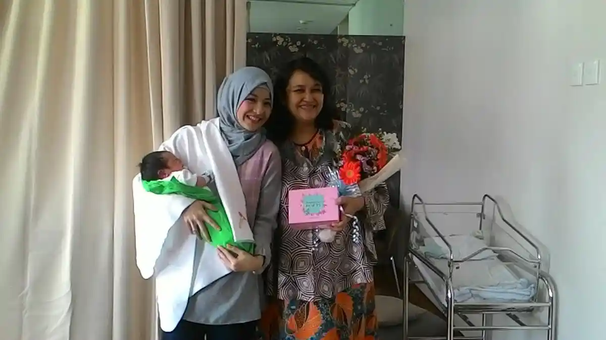 Ini Cara Natasha Rizky Berbagi Kasih Sayang di Hari Ibu