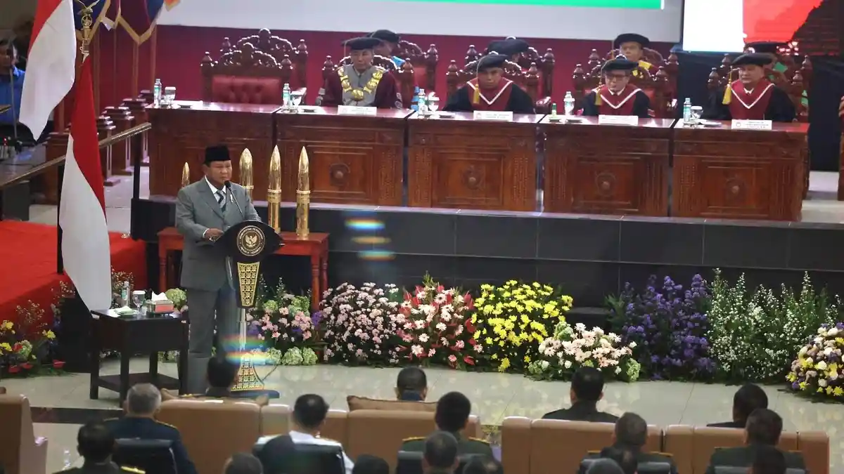 Hadiri Wisuda 573 Mahasiswa Unhan, Menhan Prabowo: Indonesia Harus Kejar Penguasaan STEM