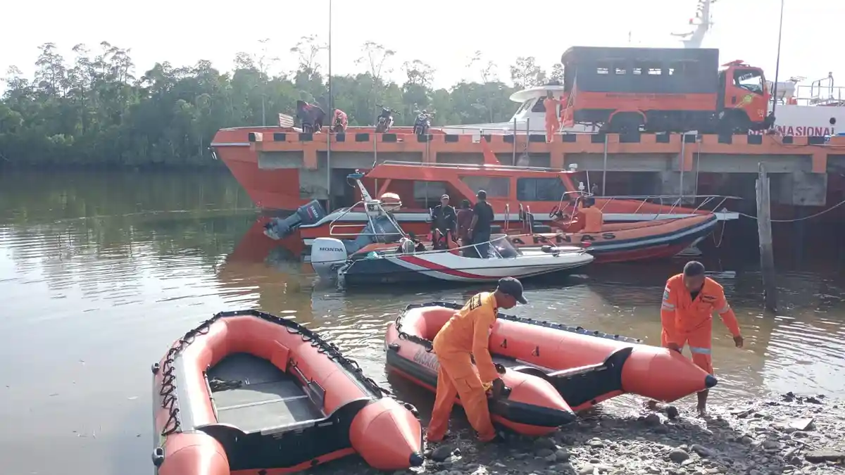 Speedboat Berpenumpang 7 Orang Hilang Kontak di Perairan Asmat - Timika Papua