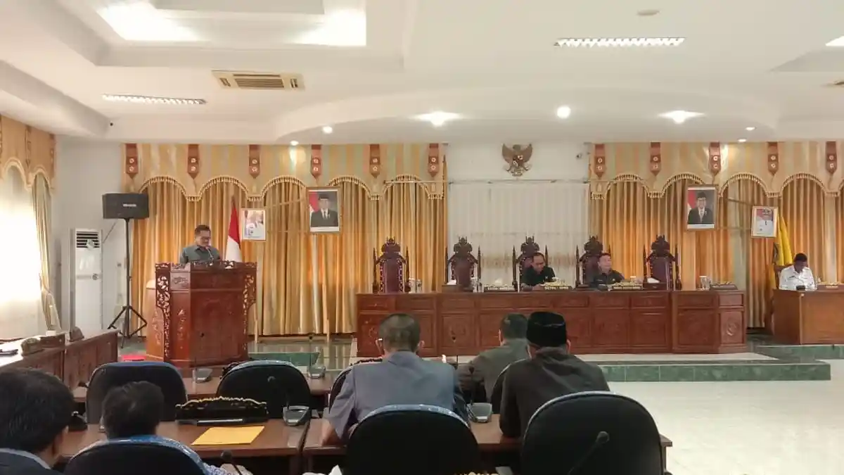 Tanggapi Pertanyaan Fraksi, Ini Jawaban Wabup Aloysius