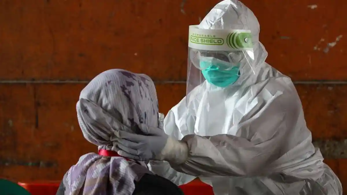 Ke Jakarta Wajib Rapid Test Antigen Mulai 18 Desember 2020, Bedanya ...