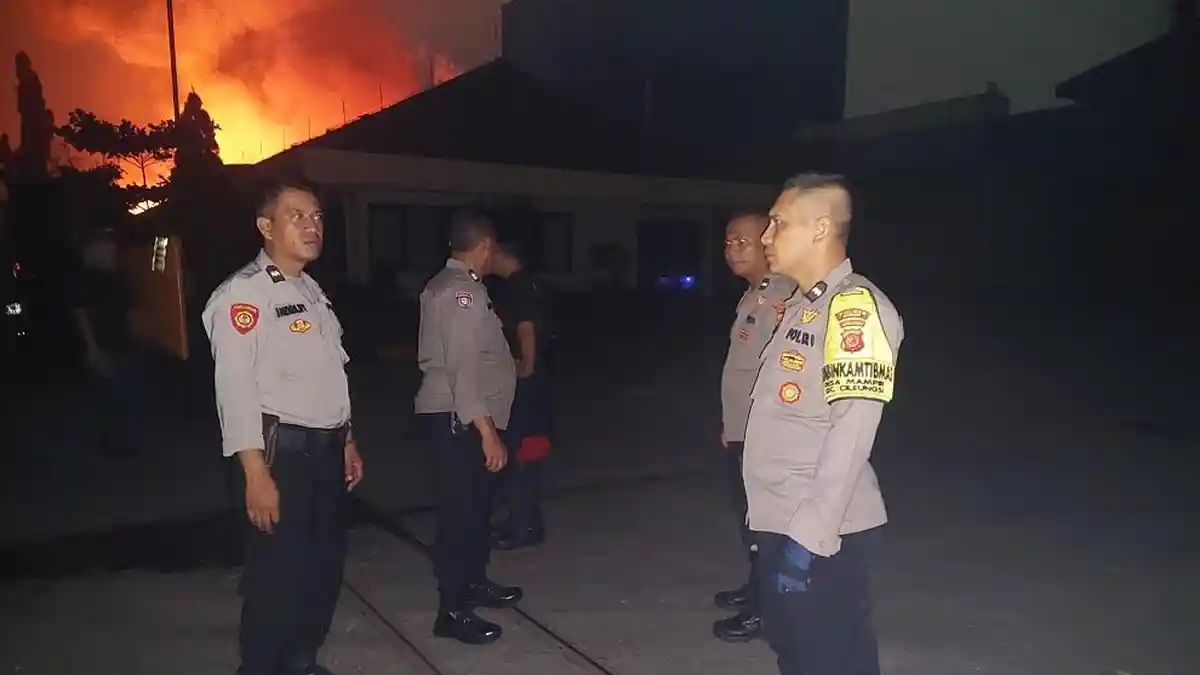 Malam Minggu, Pabrik di Cileungsi Bogor Hangus Terbakar, Polisi Telusuri Penyebabnya