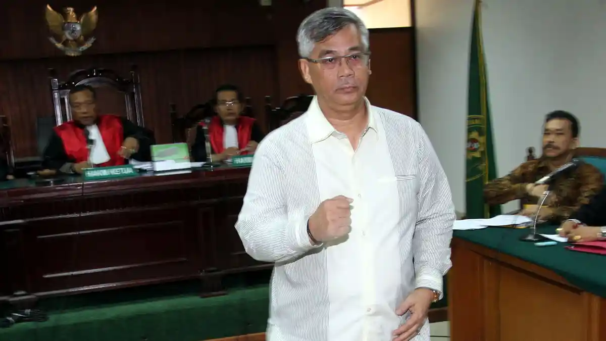 Bupati Morotai Bantah Pernah Transfer Uang Rp 3 Miliar untuk Akil Mochtar