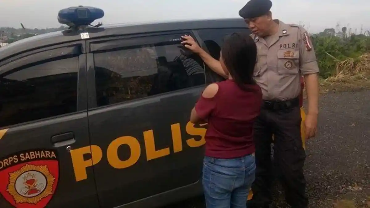 Penampakan Janda Muda yang Diduga Berhubungan Badan dengan 8 Pria dan Semak-Semak yang Jadi Lokasi
