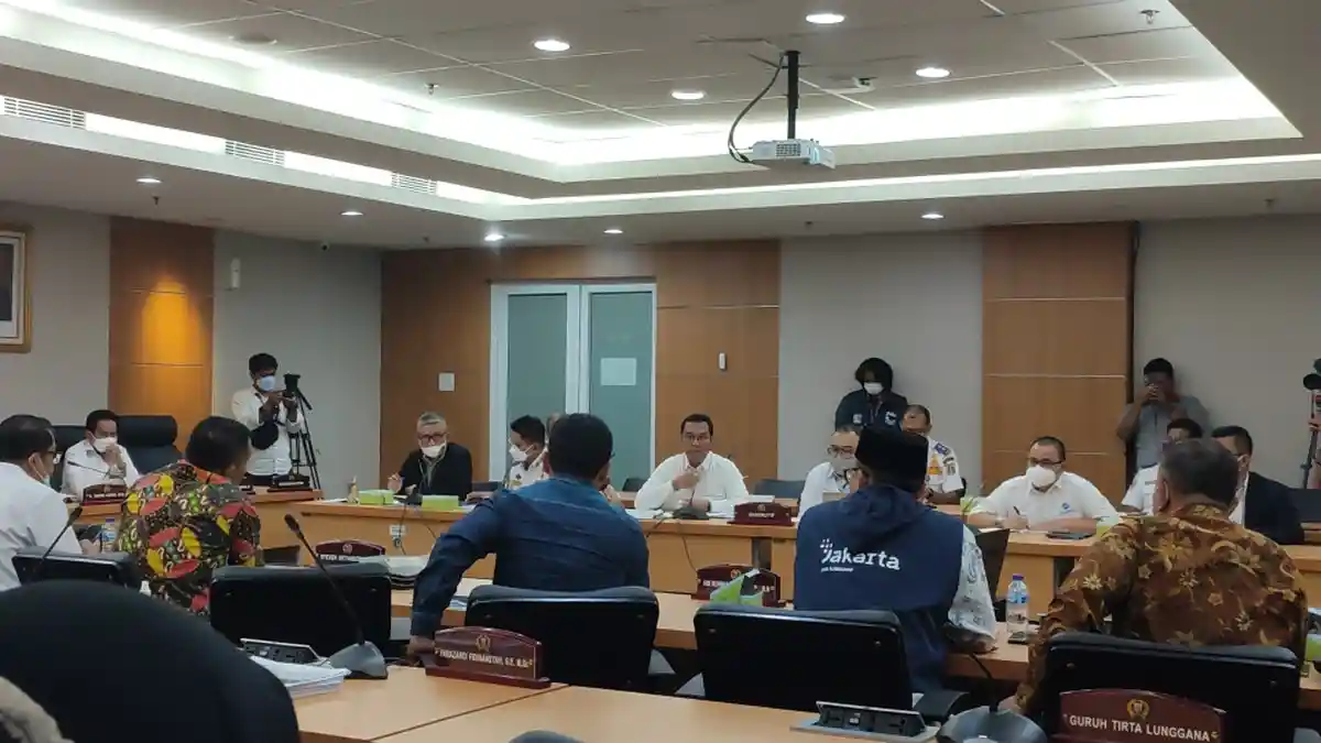 Anggota DPRD DKI Adu Mulut dengan Dirut PT Transjakarta, Singgung Nonton Belly Dance: Gak Usah Baper