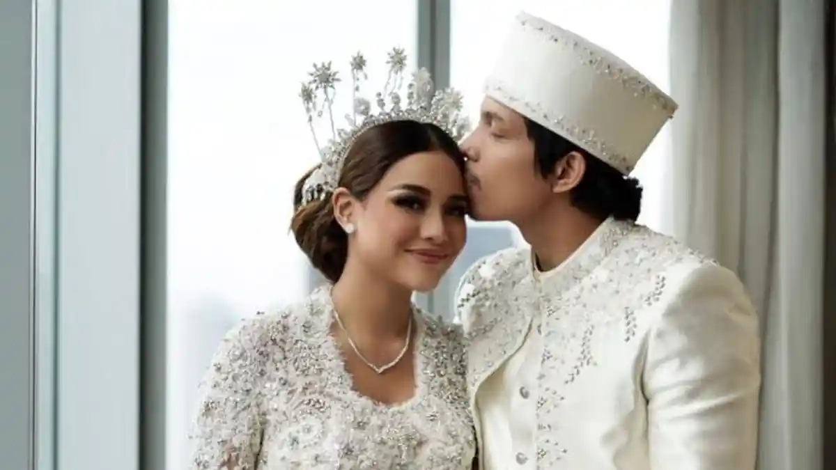 Sepintas Mirip Aksesori Mainan, Cincin Aurel Hermansyah Ternyata Seharga Rp 36 Juta
