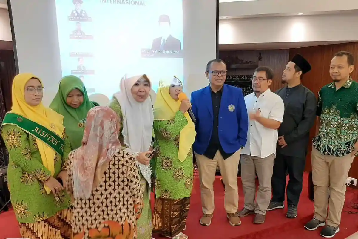 Dosen dan Mahasiswa UMP Gelar Pengabdian Masyarakat Internasional untuk PMI di Hong Kong