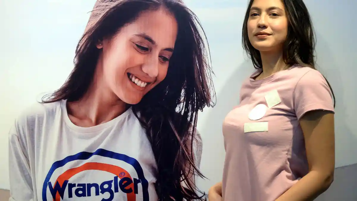 Fotonya Berenang Bareng Mike Lewis Beredar, Pevita Pearce Anggap Tak Ada yang Salah