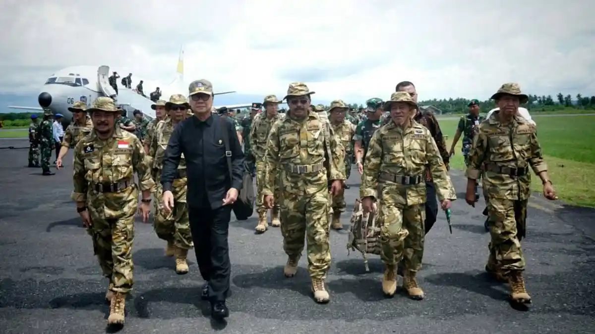 Latihan Perang Bersama PPRC TNI, Gubernur Zumi Paling Jago Nembak, Nurdin Nomor Berapa?
