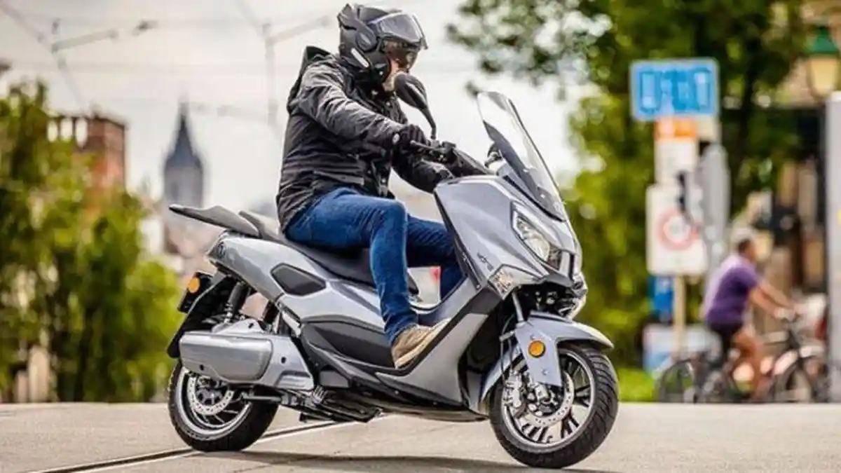 Motor Listrik Asal Jerman Mirip NMAX Bisa Melaju Sampai 200 Km Sekali Cas Baterai
