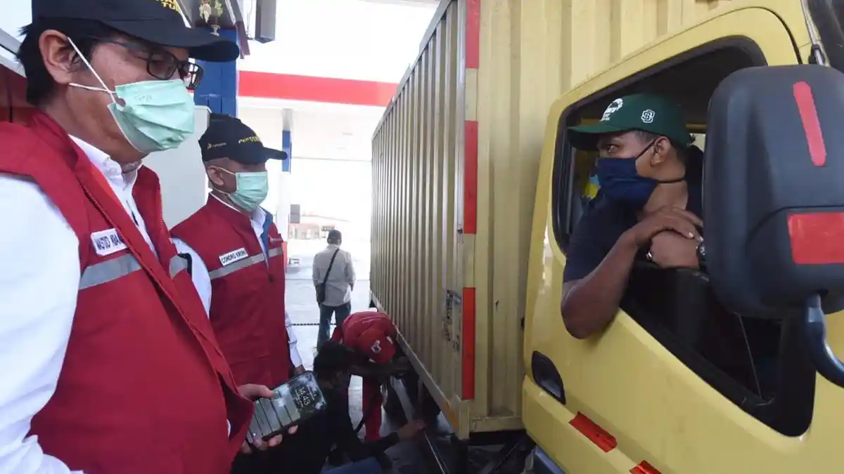 Komisaris dan Direksi Pertamina Sapa Pelanggan Setia