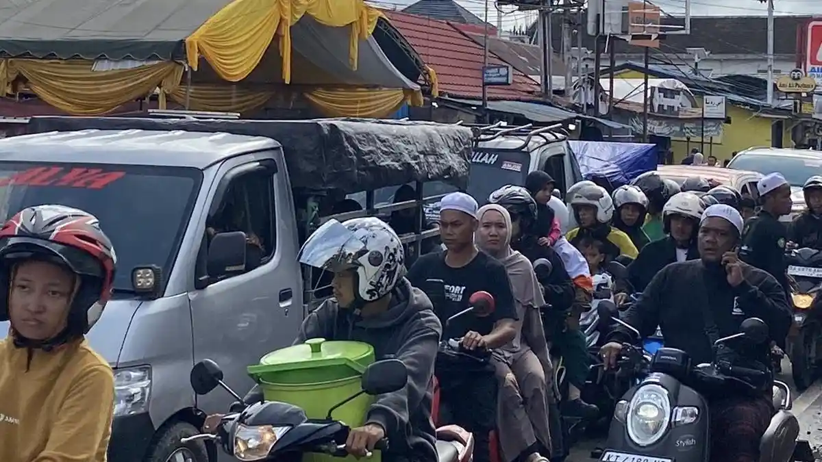 Arus Balik Jemaah 5 Rajab Sekumpul Timbulkan Kemacetan, Mira Belasan ...