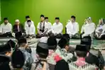 Jokowi Dulu Beri Sepeda, Kaesang Beri Kuis Berhadiah Emas untuk Santri di Ponpes Probolinggo