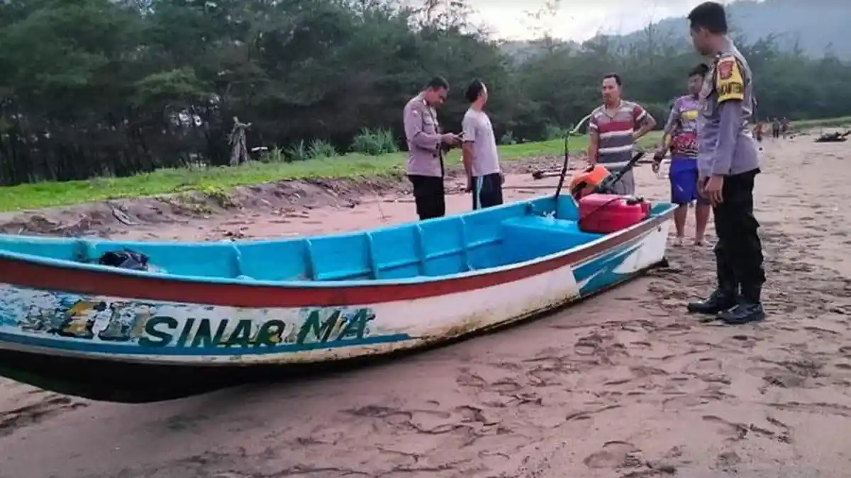 BREAKING NEWS - Nelayan di Pacitan Hilang saat Mencari Ikan di Pantai ...