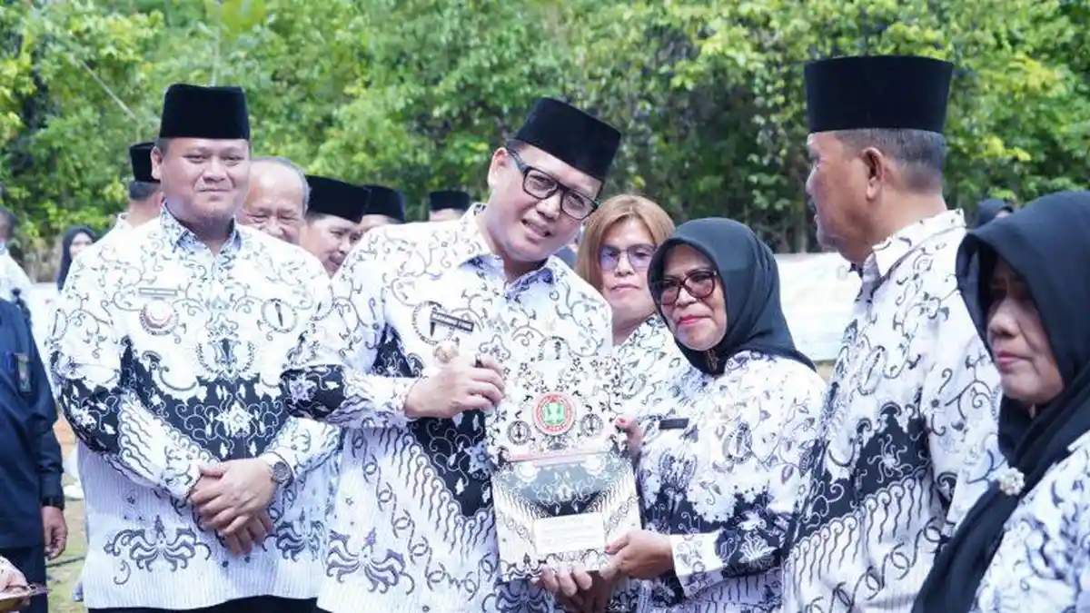 HUT PGRI ke-78, Pj Bupati Banyuasin : Guru Hebat Indonesia Kuat