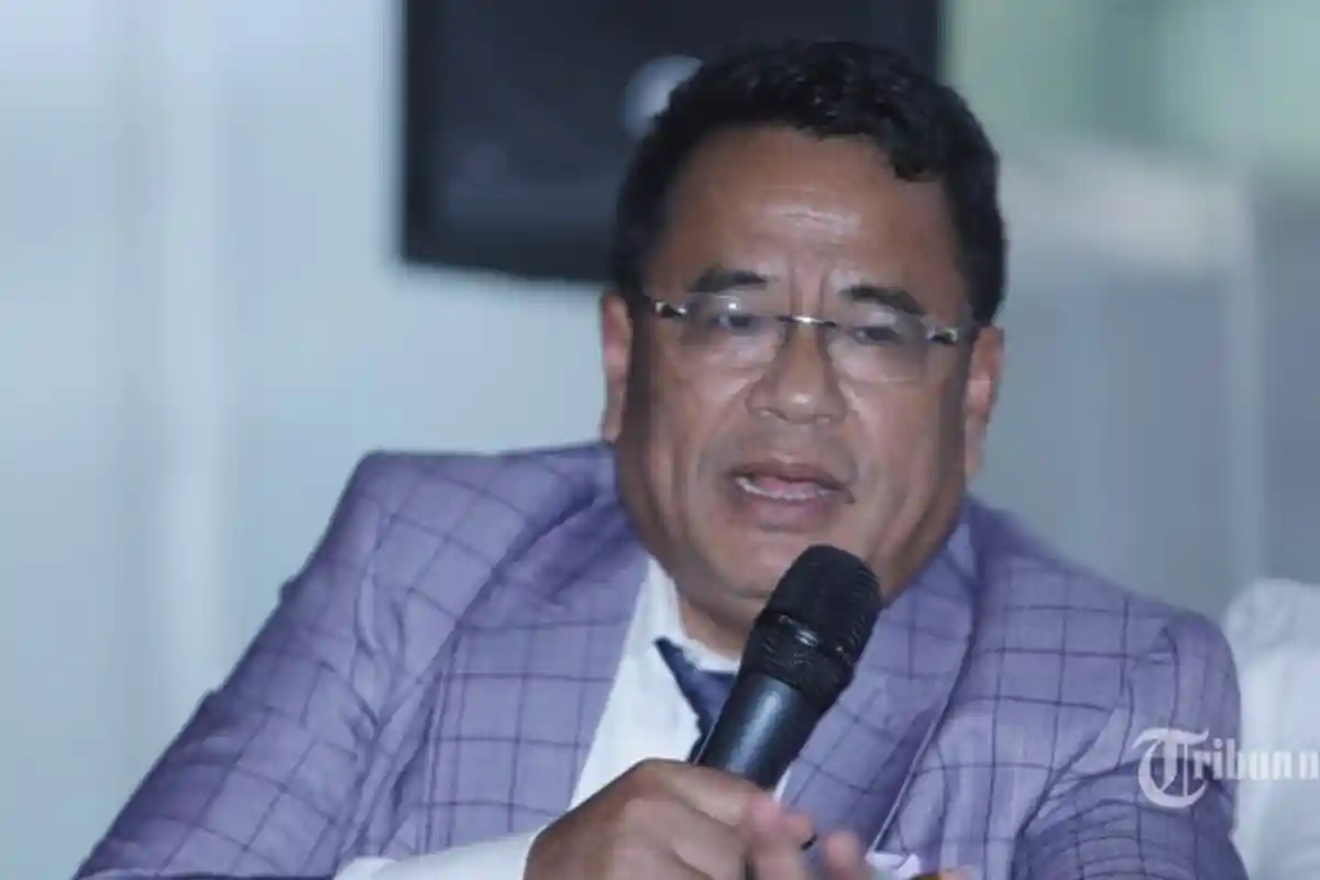 Hotman Paris: Buku Tabungan-ATM Milik Nasabah Rp 22 M Dipegang Kacap Maybank