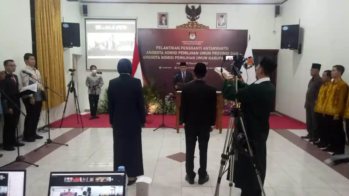 PAW Komisioner KPU Blora Dilantik, KPU RI Minta Segera Pelajari Regulasi dan Sesuaikan Ritme