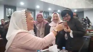 Wali-Kota-Semarang-Hevearita-Gunaryanti-Rahayu-Mbak-Ita-menghadiri-rapat-Paripurna-DPRD.jpg