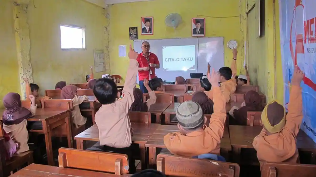 MI Al Hikmah Palembang, Sekolah GRATIS Yang Disambangi Tim Mercusuar Telkomsel
