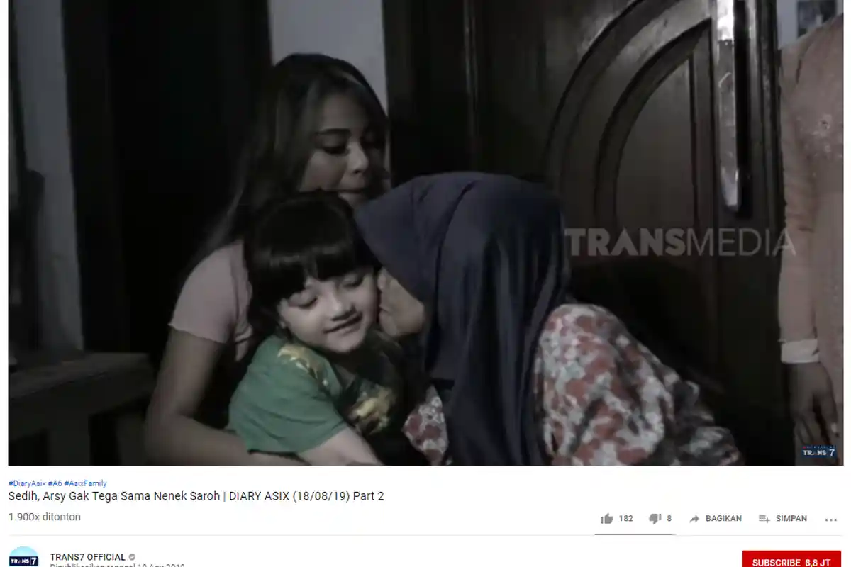 Kasihan dan Tak Tega, Arsy Lakukan Ini Kepada Nenek Penjual Peyek yang Hidup Sendirian