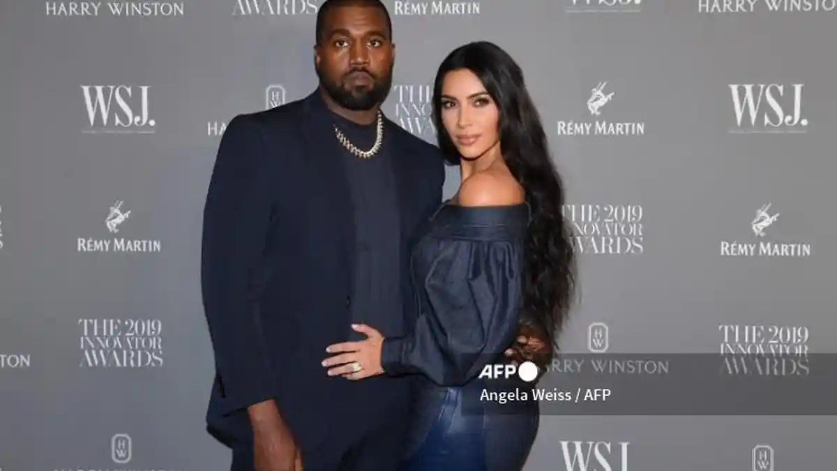 Kim Kardashian Dikabarkan Bersiap Gugat Cerai Kanye West
