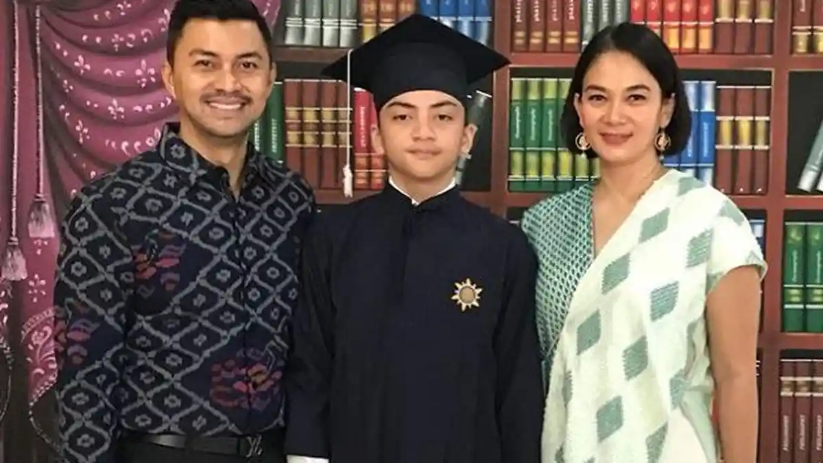 Disebut Mirip Artis Korea. Ini 3 Fakta Putra Anjasmara yang Gantengnya Maksimal Banget