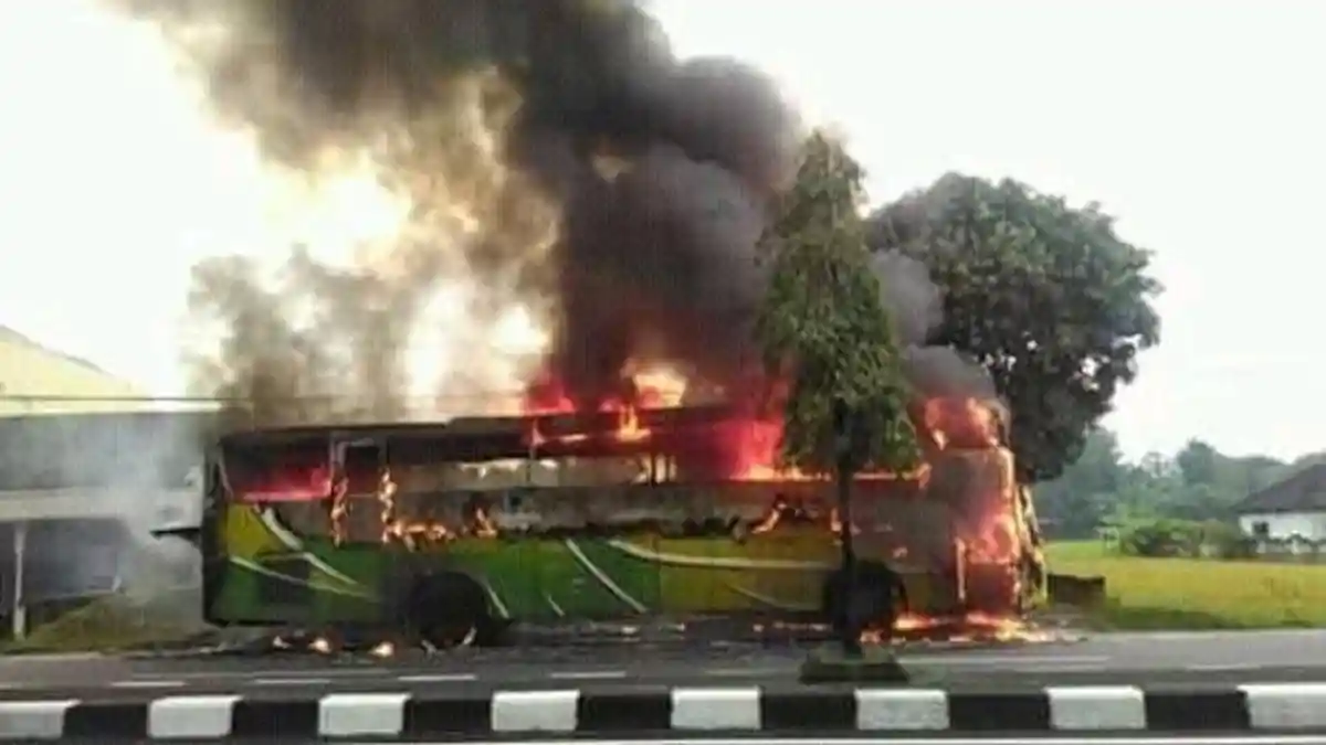 Bus Darmawisata SD di Sidoarjo Saat Lewat Solo, Siswa yang Menumpanginya Langsung Minta Pulang