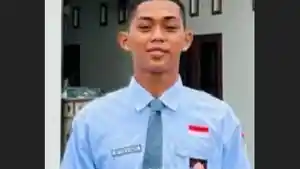 Reyfan-A-Rafah-siswa-SMAN-1-Bambalamotu-asal-Desa-Kalola-Kabupaten-Pasangkayu.jpg