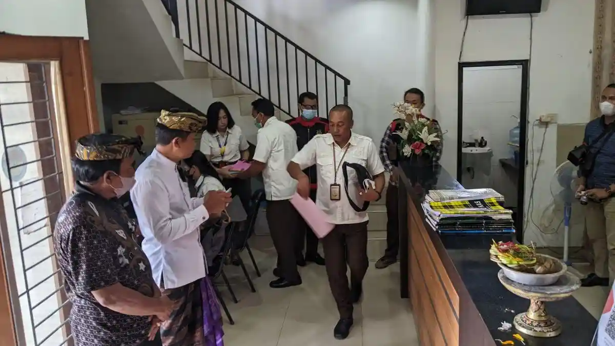 RESMI! Ketua LPD Bakas Jadi Tersangka Korupsi, Suerka: Sudah Jalan Hidup Saya!