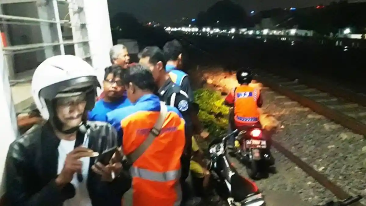 Siswi SMP Hamil Tengah Malam Jalan Sendirian di Rel Kereta Api, Alami Pendarahan dan Kebingungan