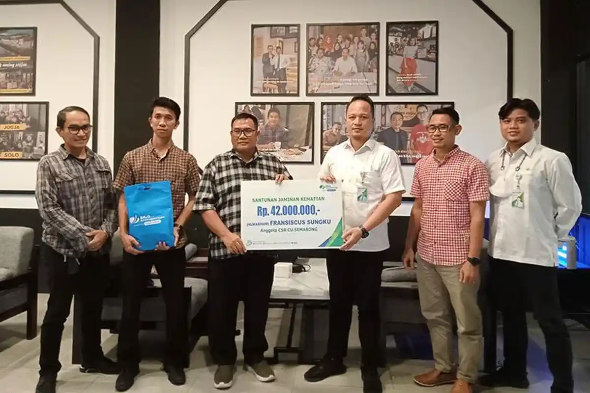 BPJS Ketenagakerjaan Sanggau Serahkan Santunan Kematian Kepada Ahli Waris Rp 42 Juta